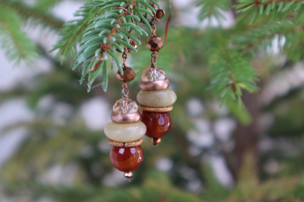 Collana con pendete in rame e pietre dure