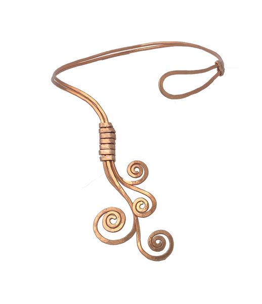 Collana semirigida asimmetrica in alluminio e volute sinuose