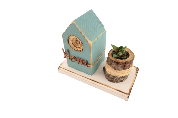 Casetta  piccola in legno con scritta Home