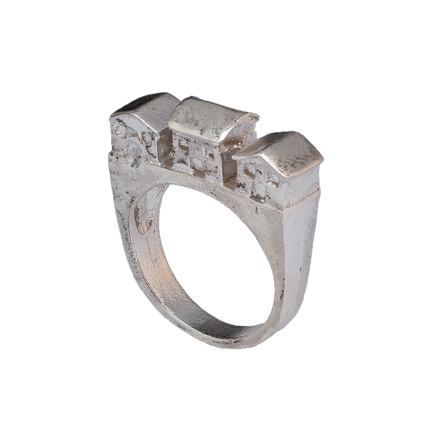 Anello in argento 925 realizzato attraverso la tecnica della cera persa